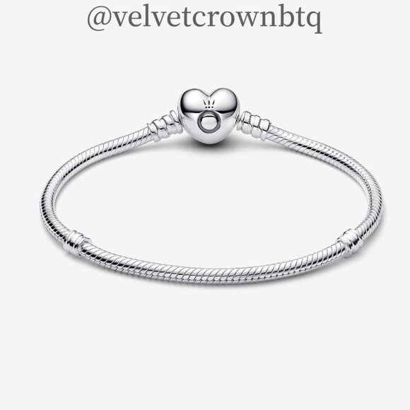 Pandora Silver Charm Bracelet with Heart Clasp - Picture 2 of 4